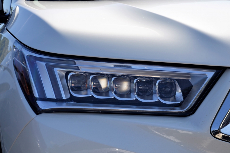 concession-auto-COLLOBRIERES-min_acura-headlamp-2834131